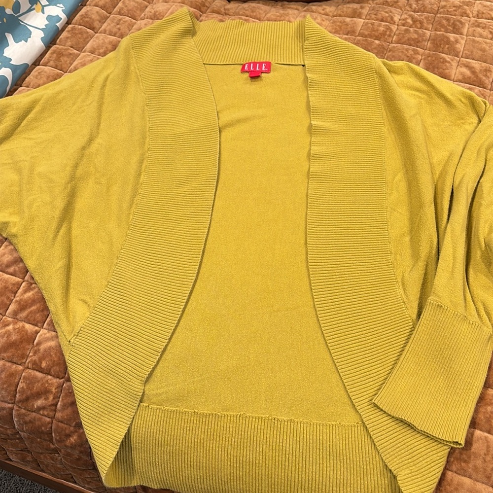 Yellow/ green batwing crop sweater